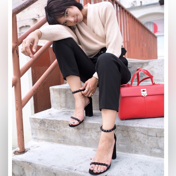 Stuart Weitzman Rosemarie leather sandals - Picture 13 of 13